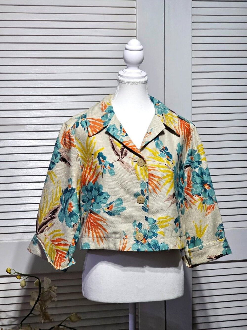 NWOT Joan & David Women's Multicolor Floral Cropped Jacket3/4 Sleeves Sz 10 3674